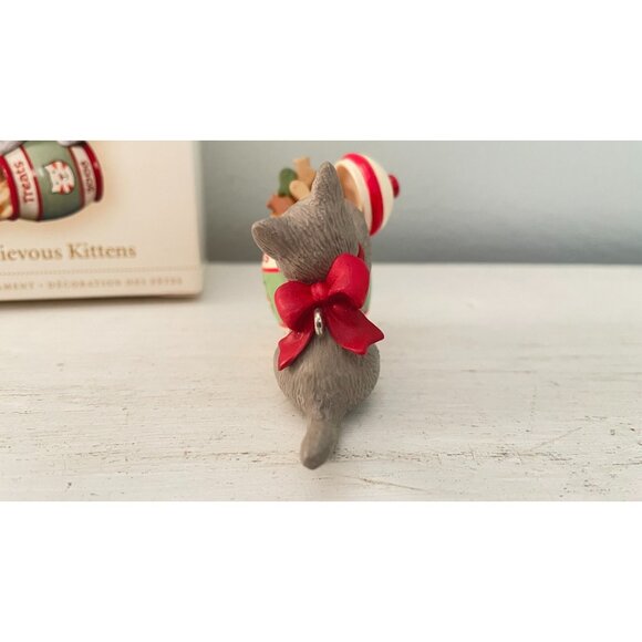 Hallmark Keepsake Ornament ~ Mischievous Kittens 2006 ~ 8th in the Series - Picture 3 of 9